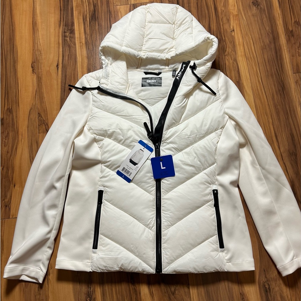 DKNY Women's Cream Puffer Jacket with Hood
